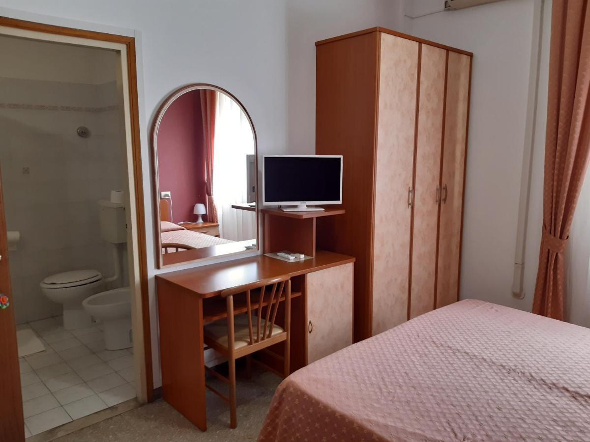 Hotel Rosa Червия Экстерьер фото